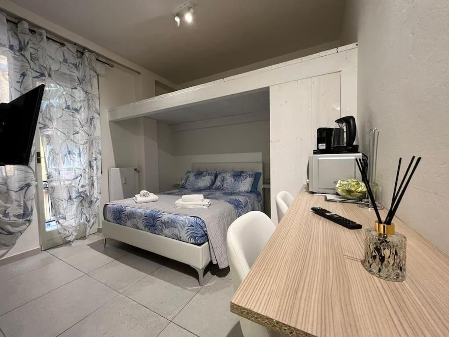 Tiny & Cosy Studio Flat In Комо Екстериор снимка