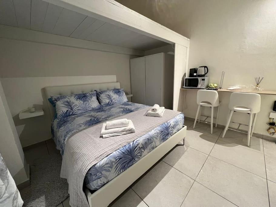 Tiny & Cosy Studio Flat In Комо Екстериор снимка